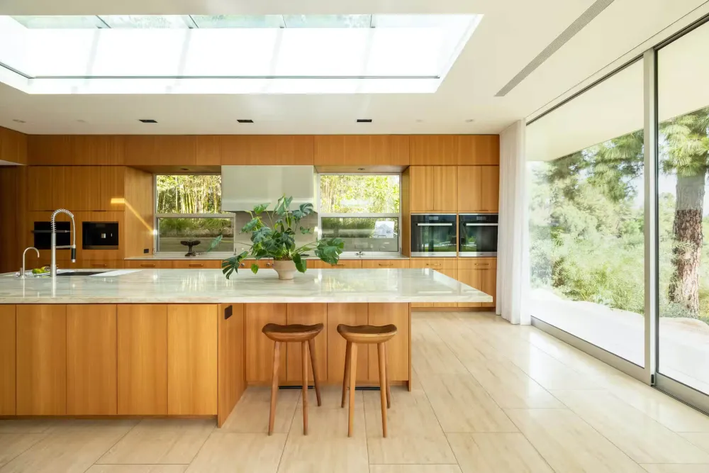 You Can Almost Touch the Sky in This Renovated Midcentury Home in L.A. — Dwell